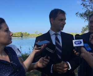 Θεοχάρης: Ο τουρισμός πάει καλύτερα από τις αρχικές εκτιμήσεις