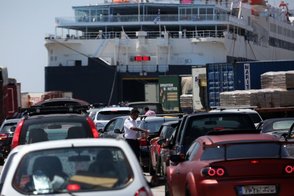 Φεύγουν και οι τελευταίοι εκδρομείς του Αυγούστου