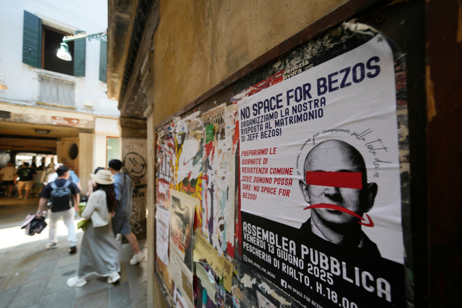 Ανεπιθύμητος ο Τζεφ Μπέζος στη Βενετία - Διαμαρτυρίες πριν τον γάμο του (Εικόνες & Βίντεο)