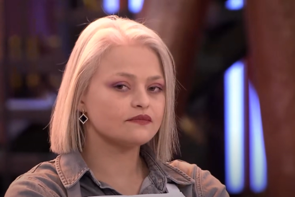 MasterChef 2025: Η Χριστιάνα έκανε την απόλυτη ανατροπή - Ποιον «κάρφωσε» με το λευκό μαχαίρι (Βίντεο)