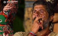 Survivor: «Λύγισε» ο Μιχάλης Σηφάκης με την αποχώρηση παίκτριας (Βίντεο)