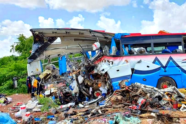 Τραγωδία στο Μάλι: Τουλάχιστον 41 νεκροί και 33 τραυματίες από σύγκρουση λεωφορείου με φορτηγό
