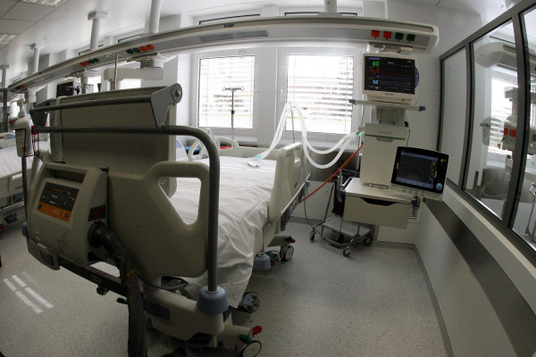 Κορονοϊός: Ασθενής σε καραντίνα αφού ...περιφερόταν για ώρες από δωμάτιο σε δωμάτιο