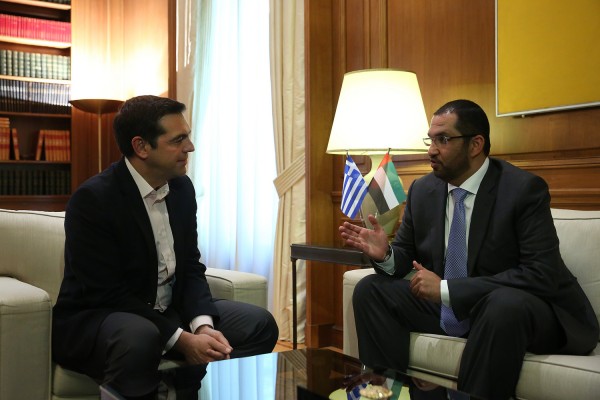 Ολοκληρώθηκε η συνάντηση Τσίπρα με τον υπουργό Επικρατείας των ΗΑΕ