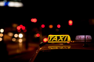 Προ των πυλών μόνιμος ελεγκτικός μηχανισμός για τα παράνομα ταξί