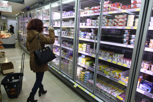 Βόμβα για καρτέλ στα τρόφιμα: Η Επιτροπή Ανταγωνισμού ελέγχει Σύνδεσμο Βιομηχάνων για παρεμπόδιση έρευνας