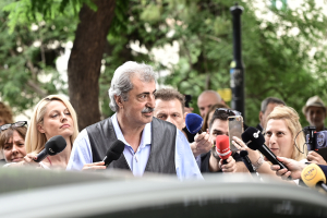 Παύλος Πολάκης: «Τα ιστορικά κόμματα δεν καταργούνται με ατομικές αποφάσεις»