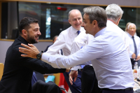 Ο Ζελένσκι στην Αθήνα, η Βουλή στο σκοτάδι