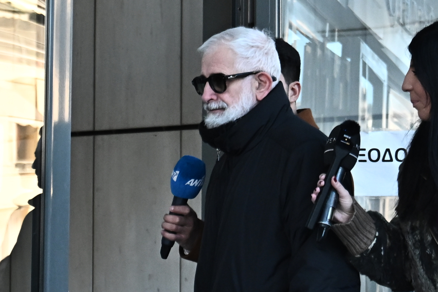 Δίκη Φιλιππίδη: «Δεν τον κατήγγειλα νωρίτερα γιατί ήταν παντοδύναμος»