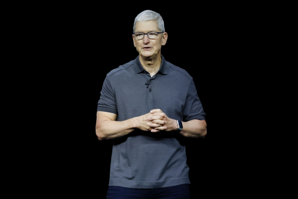 Apple: Δωρεά για τις φονικές πλημμύρες στην Ισπανία – Η ανακοίνωση του Τιμ Κουκ