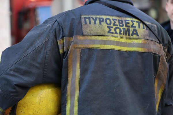Τέθηκε υπό μερικό έλεγχο η φωτιά στη Ρόδο