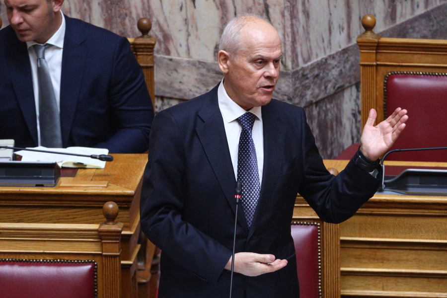 Πέθανε ο Νίκος Ταγαράς
