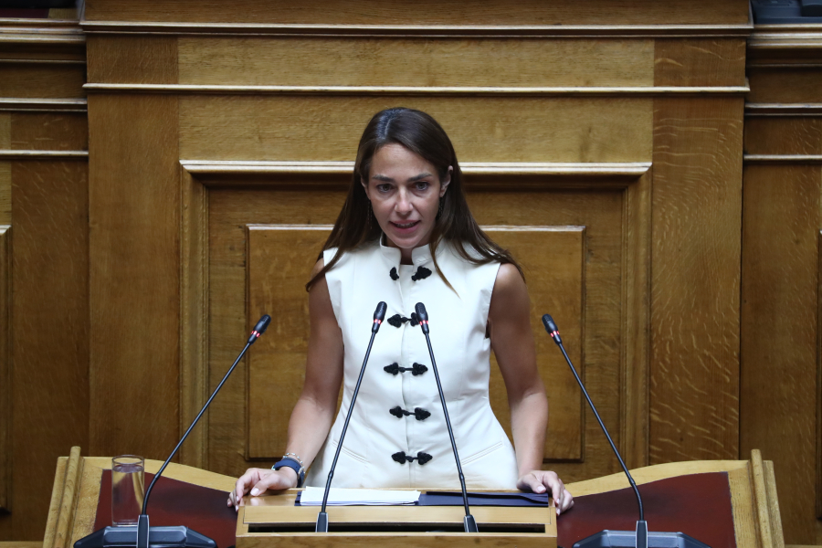 Δόμνα Μιχαηλίδου: Επεκτείνεται το πρόγραμμα μετεγκατάστασης στα ακριτικά νησιά - 1.400 αιτήσεις σε δύο μέρες