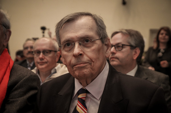 Στέφανος Μάνος: «Μετά από 105 ώρες χωρίς ρεύμα, ίσως το βράδυ θα έχω ηλεκτρικό και θέρμανση»