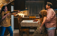 «Γιατί ρε πατέρα;»: Η Διαμάντω κρατάει όμηρο τον Δάκη στο χωριό