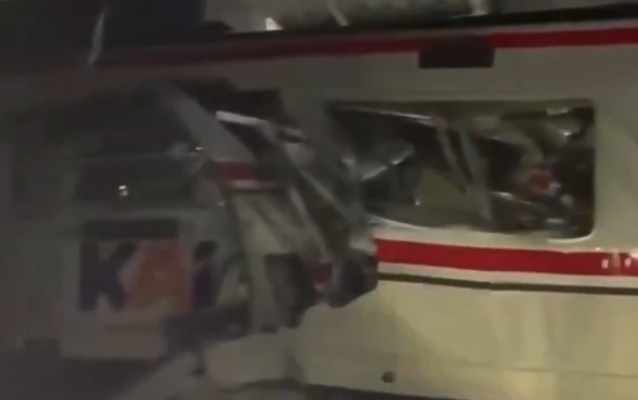 Ινδονησία: Σύγκρουση τρένων έξω από την Τζακάρτα - Νεκροί και τραυματίες (Βίντεο)