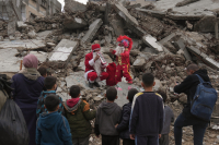 Κόλαση στη Γάζα: Χωρίς βοήθεια από την Πρωτοχρονιά - Το Ισραήλ απαγορεύει τη δράση δεκάδων οργανώσεων - 10 χώρες προειδοποιούν για τις συνέπειες