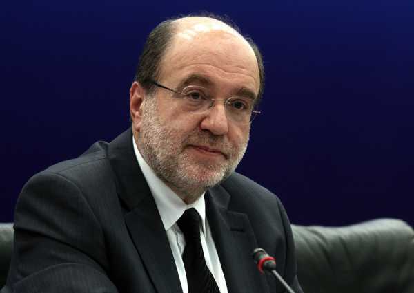 Ο Αλεξιάδης δίνει τα στοιχεία για τα χρέη των καναλιών