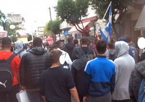 Πορεία μαθητών στα Γιαννιτσά: «Έξω από τα σχολεία οι λαθρομετανάστες» (vid)