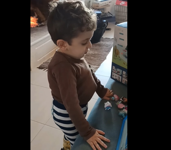 Παναγιώτης - Ραφαήλ: Το συγκινητικό βίντεο με τις ευχές του για τα Χριστούγεννα