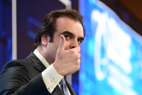 Ναι ή όχι σε υφυπουργό στο Οικονομικών;