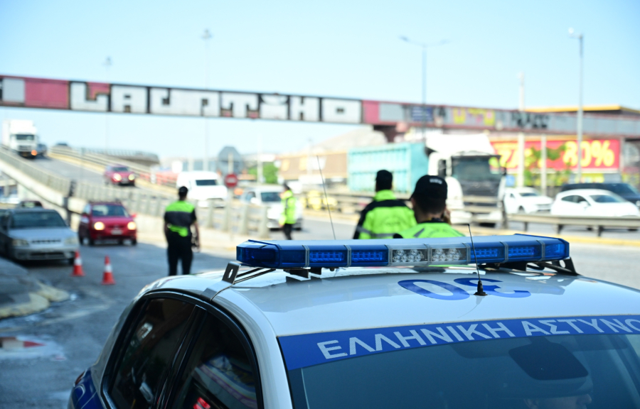 Καραμπόλα τεσσάρων οχημάτων στον Κηφισό