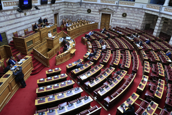 Κόντρα στη Βουλή για τις συμβάσεις με τη Chevron - Μιλάει ο Σαμαράς