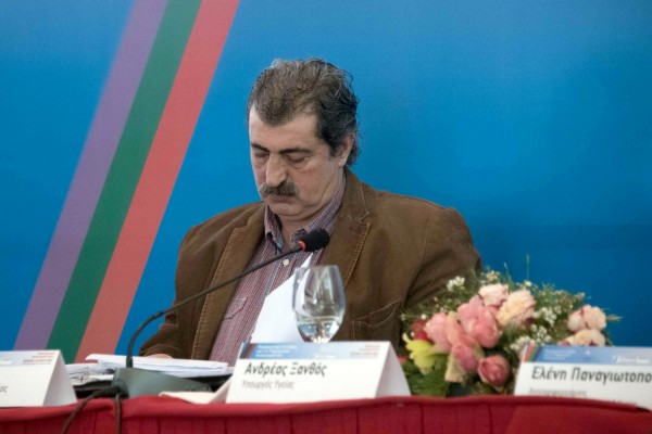 Πολάκης: Το ένα τέταρτο του χρέους είναι τα 85 δισ. του μαύρου χρήματος στην Υγεία