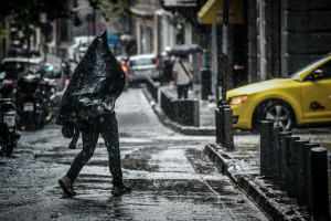 Με διαδοχικές κακοκαιρίες η εβδομάδα: Ποιες περιοχές κινδυνεύουν από πλημμύρες (βίντεο)