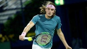Australian Open: Πικρό «αντίο» από τον Τσιτσιπά – Έχασε από τον Μεντβέντεφ και αποκλείστηκε (βίντεο)