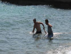 Πως πνίγονται στις παραλίες;;;