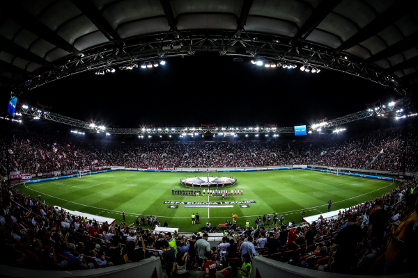 Πώς θα ξανανοίξουν τα γήπεδα ποδοσφαίρου, το πρώτο παιχνίδι με κόσμο στις κερκίδες