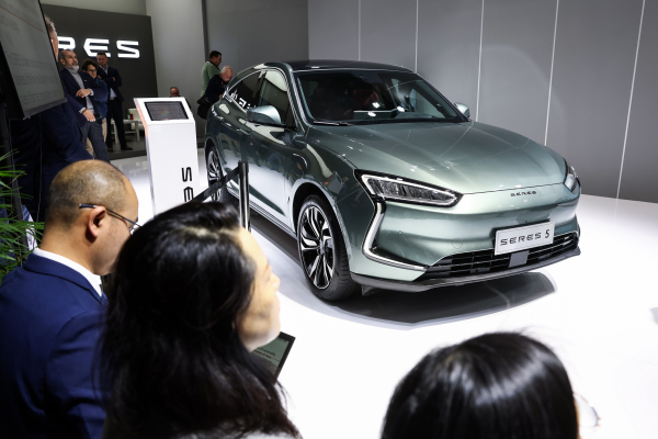 Σχεδίασαν τουαλέτα για ΙΧ: Κάτω από κάθισμα, θα βγαίνει και με φωνητική εντολή