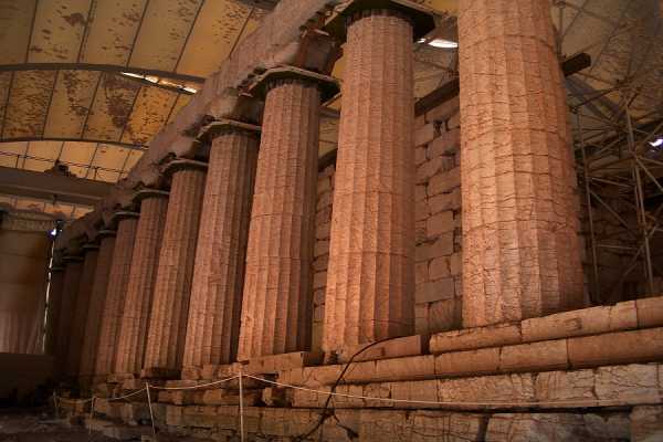 Χωρίς αρχαιοφύλακες ο ναός του Επικούρειου Απόλλωνα