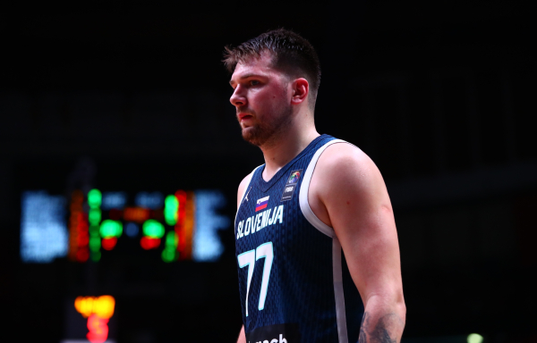 «Πάγωσε» μέχρι και ο Αντετοκούνμπο με το trade του Ντόντσιτς