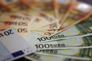 Επίδομα 534 ευρώ: Πληρώνονται την Παρασκευή 137.023 εργαζόμενοι την αποζημίωση ειδικού σκοπού, τα ποσά