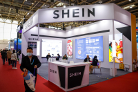 Κίνηση «ματ» από την Shein, ξεκινάει να ράβει ρούχα και στην Ινδία