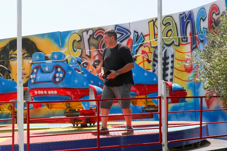 Χαλκιδική - Δυστύχημα σε λούνα παρκ: «Σήμερα είναι η μετάβαση από τη ζωή στον θάνατο» λέει ο πατέρας του 19χρονου Γιάννη