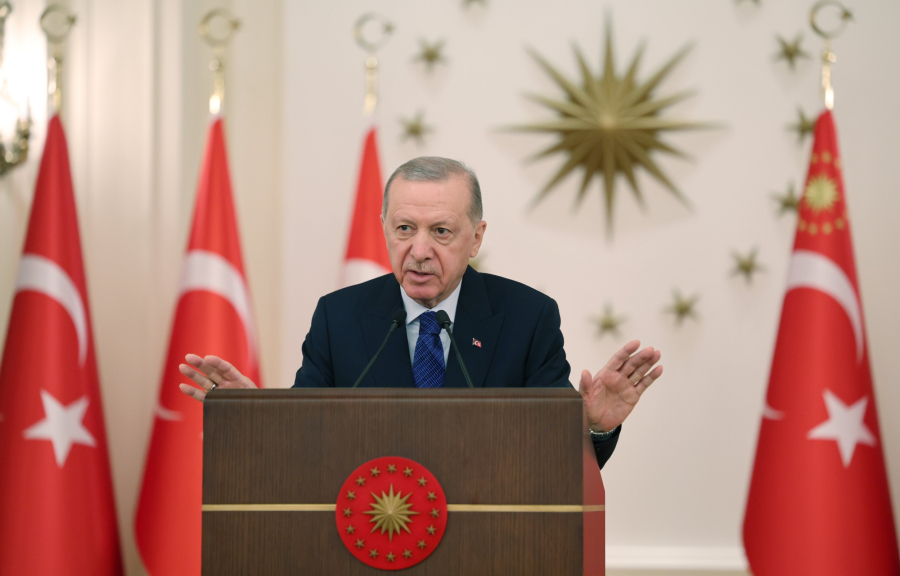 Ησυχία! Μην ενοχλείτε το πραξικόπημα του Ερντογάν