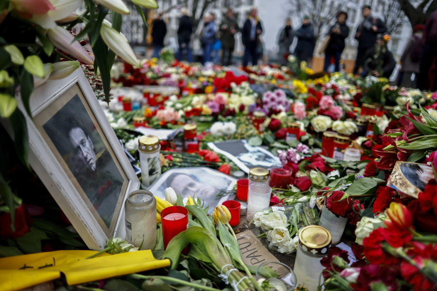 Το Κρεμλίνο απαγορεύει στα ρωσικά γραφεία τελετών τον αποχαιρετισμό Ναβάλνι