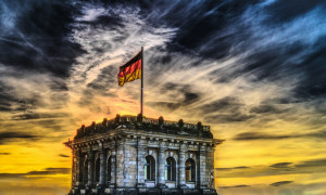 Κορονοϊός Γερμανία: Τουλάχιστον μέχρι τις 3 Μαϊου τα περιοριστικά μέτρα