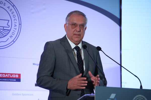 Πρωτοβουλία για μειώσεις στις τιμές των βασικών προϊόντων προανήγγειλε ο Θεοδωρικάκος