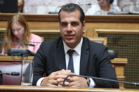 Πλεύρης: Πάνω από 1000 νέες απελάσεις - 80% μείωση των ροών στην Κρήτη