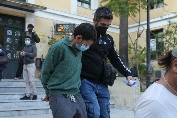 Αιγάλεω: Προφυλακιστέος ο 20χρονος που ομολόγησε πως σκότωσε τη μητέρα του