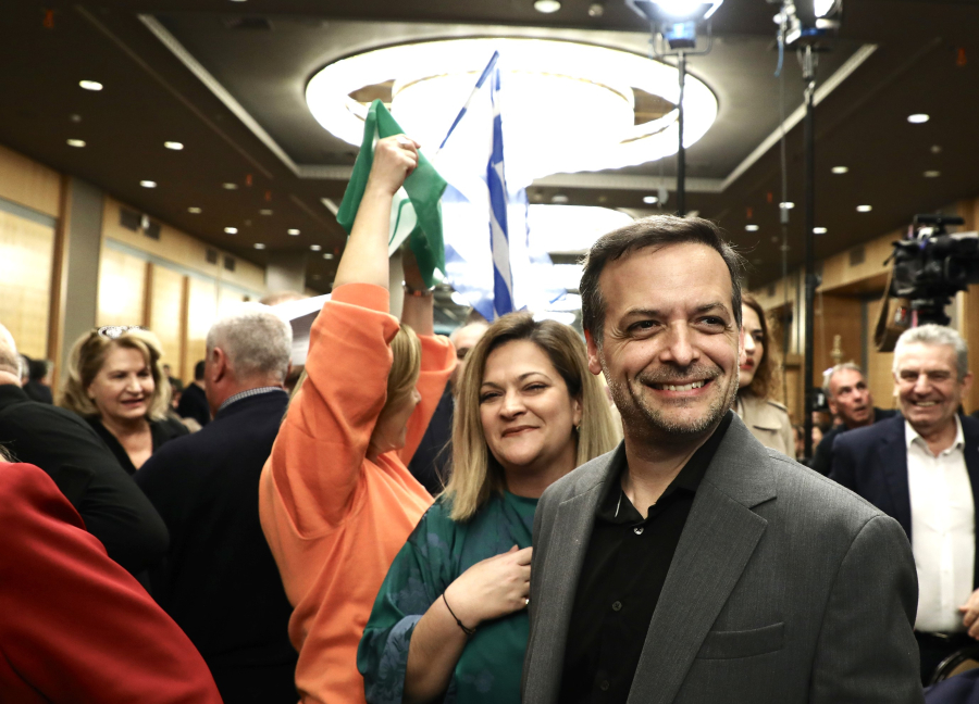 Έτοιμη η ομάδα Δούκα να αναλάβει καθήκοντα στο Δ.Αθήνας - Οι εκπλήξεις στο νέο ΔΣ