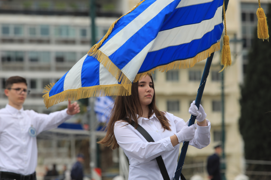 Kαιρός παρέλασης 25η Μαρτίου: Πού θα έχουμε μπόρες, τι θα γίνει με την σκόνη