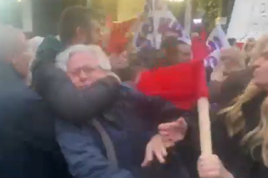 Ένταση στην πορεία του Πολυτεχνείου με υποστηρικτές του Κασσελάκη (βίντεο)