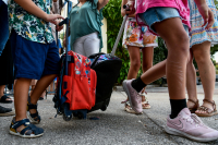 Πενταήμερη: Τι ισχύει για ανεμβολίαστους μαθητές και καθηγητές και το «μπλόκο» σε εστίαση και διασκέδαση