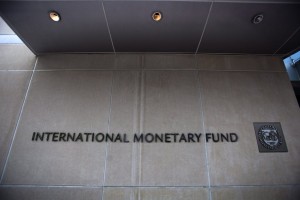 Guardian: Το ΔΝΤ έχει ένα απλό μήνυμα: H παγκόσμια ανάκαμψη θα ξεθωριάσει