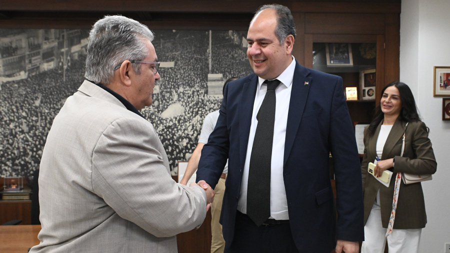 Συνάντηση Κουτσούμπα με πρέσβη Παλαιστίνης: Στο πλευρό του ήρωα Παλαιστινιακού λαού